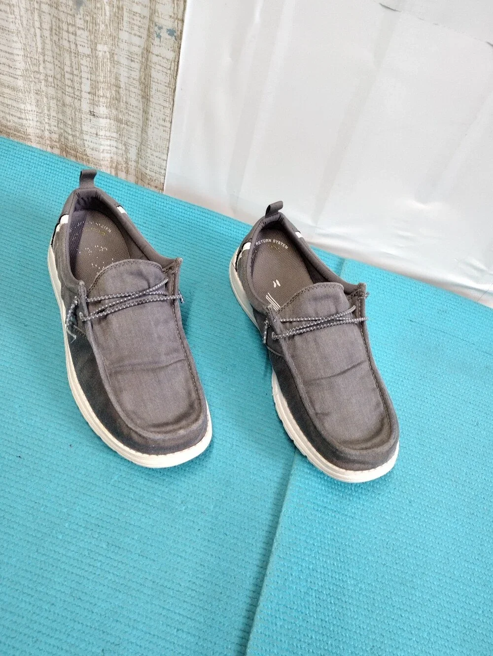 Hurley Men's Gray Canvas Slip On Loafers Shoes 10.5